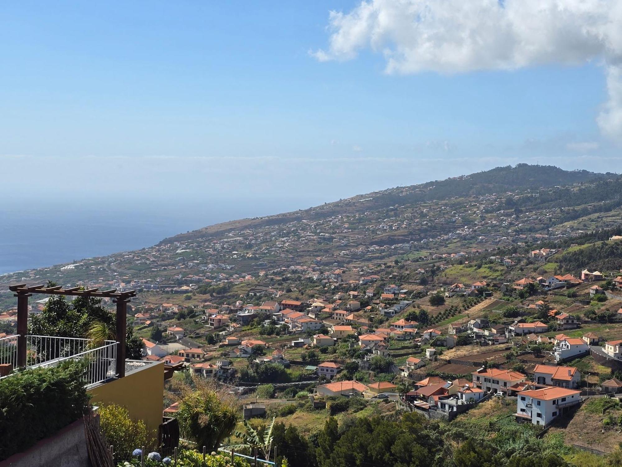 Brand New Private Modern Apartment With Patio And Sea View Calheta  Bagian luar foto